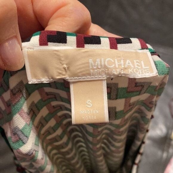 Michael Kors blouse size small - Picture 4 of 8